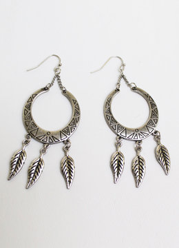 BEACH SPECIALS CIRCLE TRIBAL LEAVES EARRINGS