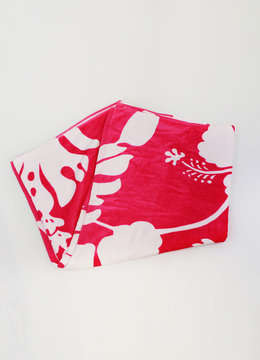 BEACH SPECIALS JUMBO HAWAIIAN PRINTED TOWEL