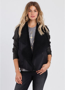 BILLABONG SOMEWHERE FAR JACKET clothing tops